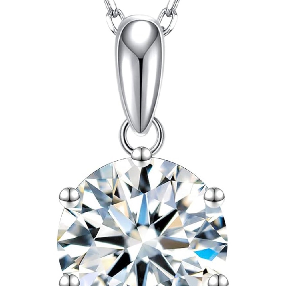 Elegant Sterling Silver Pendant With a Outstanding 1ct Moissanite Gem - Picture 3 of 4